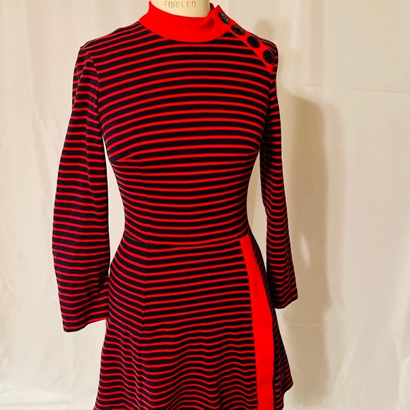 Tatyana Dresses & Skirts - 60’s Mod Style Long Sleeve Dress